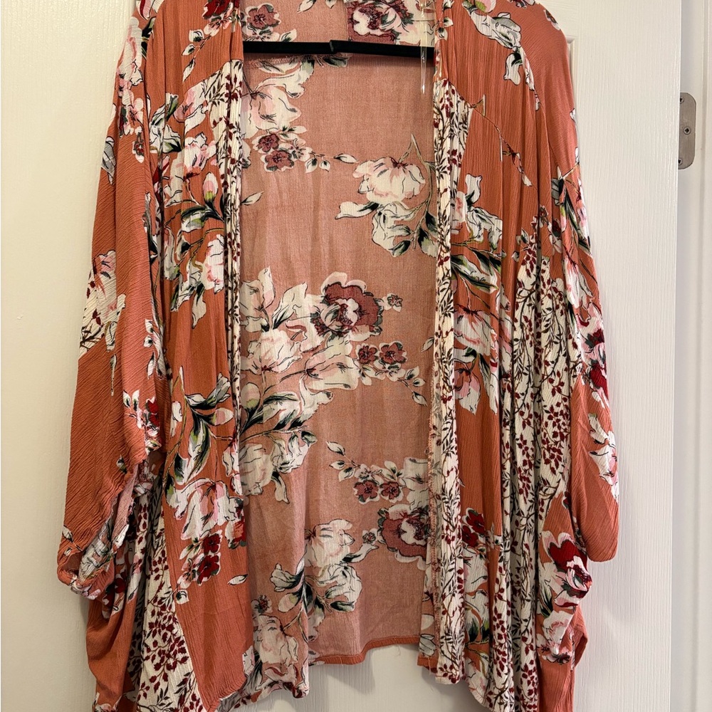 Umgee Pink Floral Open Front Top